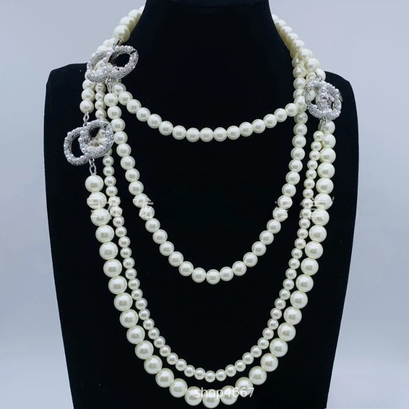 Hot 2025 New Pearl Luxury Necklace Letters Romantic Love Pendant Shows Sweet Breath Suitable for Gifts