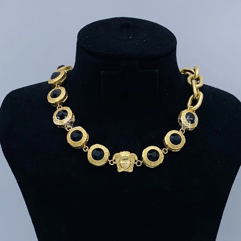 2025 New Necklace Colorful Gemstones with Paper Pattern Chain Shine Exquisite Luster Showing Noble and Elegant Temperament