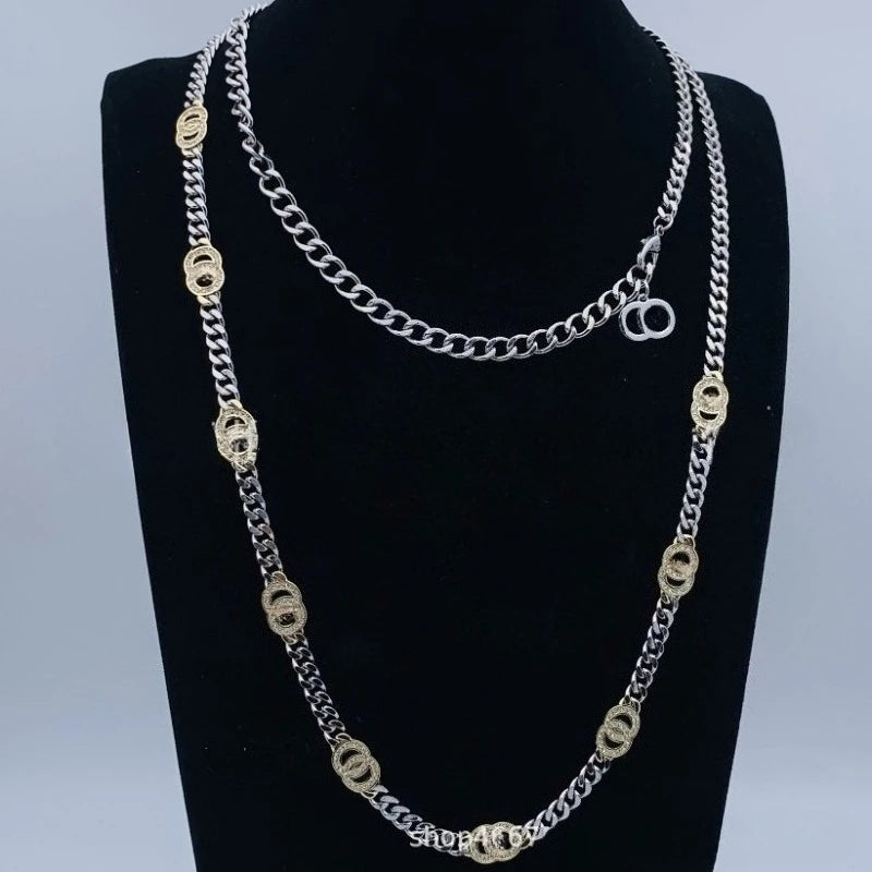 Hot 2025 New Pearl Luxury Necklace Letters Romantic Love Pendant Shows Sweet Breath Suitable for Gifts