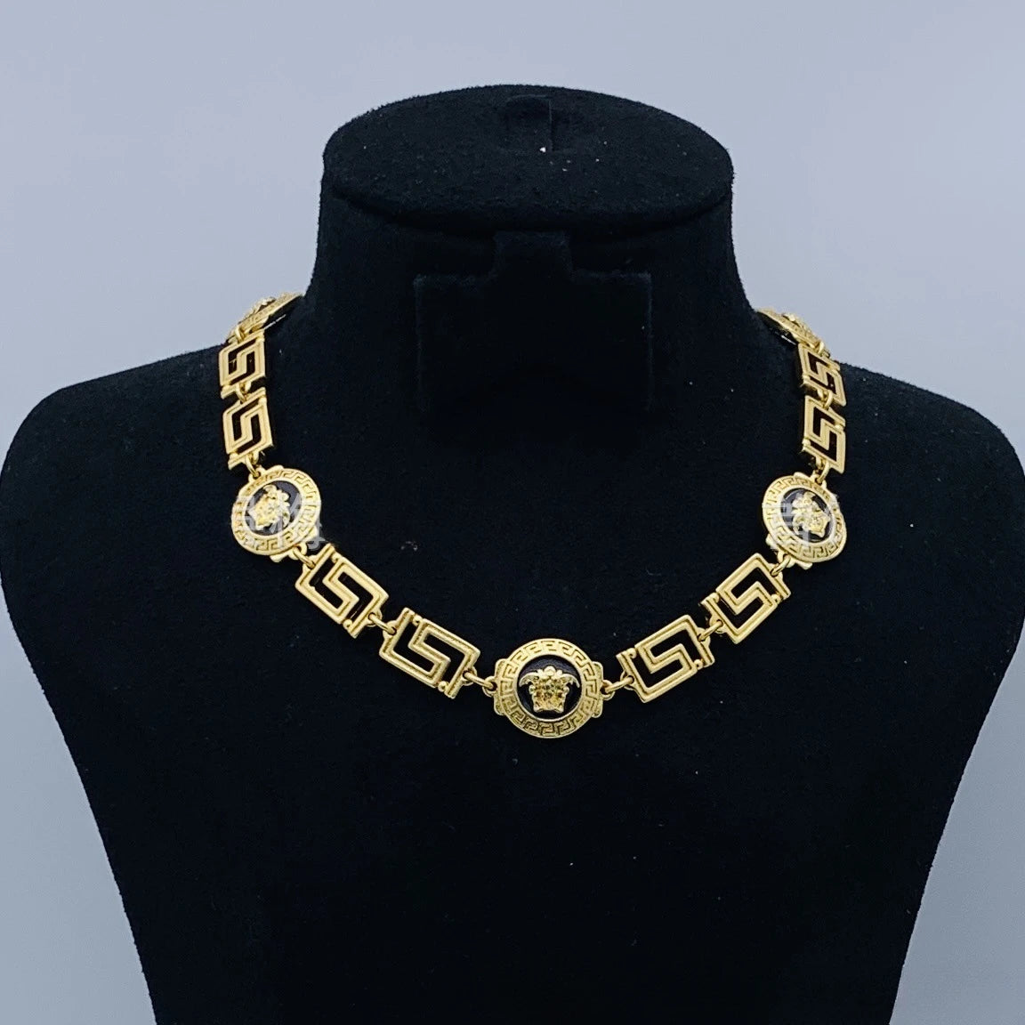 2025 New Necklace Colorful Gemstones with Paper Pattern Chain Shine Exquisite Luster Showing Noble and Elegant Temperament